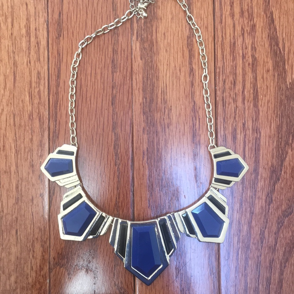 Statement necklace
